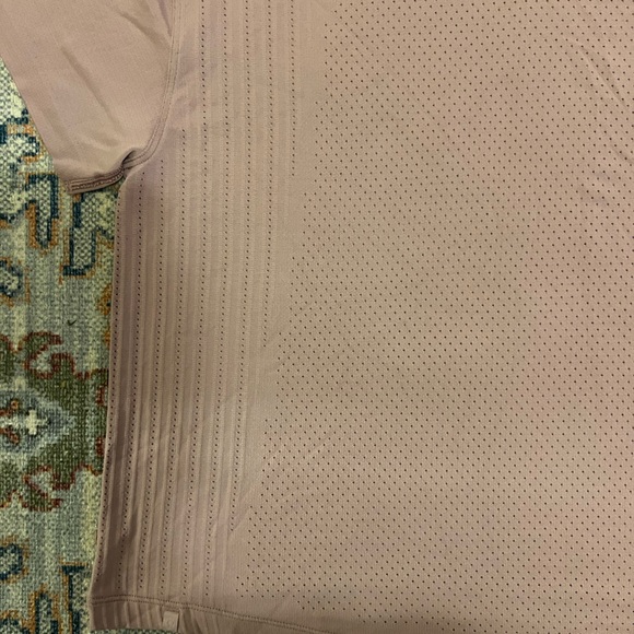 Lululemon athletic shirt - Picture 4 of 5